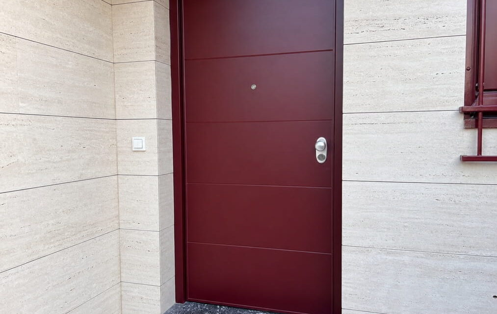 Puerta acorazada de alta seguridad en Mislata